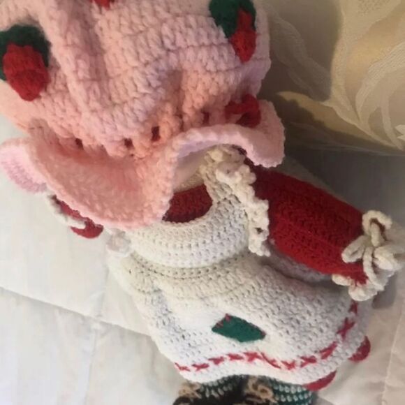 Vintage Crocheted Handmade Knitted Yarn Retro STRAWBERRY SHORTCAKE Doll - Picture 11 of 11